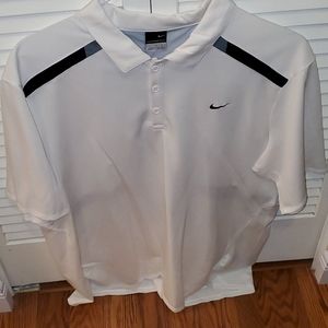 💚White men's tennis shirt